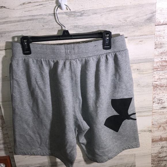 Mens under Armour cloth shorts size large work out shorts athletic gym shorts - Picture 7 of 8